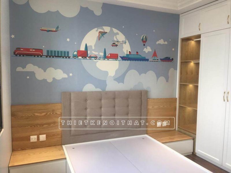 Nội thất phòng ngủ của bé được trang trí với những thiết kế thú vị: giấy dán tường, tủ kệ treo đồ, kệ sách,.. giúp tạo nên một không gian sống vui vẻ và ấn tượng.